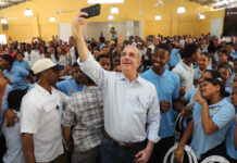 Presidente Abinader inaugura escuela básica en La Ureña, SDE