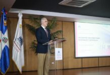 Luis Miguel De Camps encabeza encuentro con directores regionales y distritales para impulsar preparativos del inicio del año escolar 2026-2027