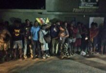 Video: Patrulla del Ejército detiene a 24 indocumentados en zona boscosa de Montecristi