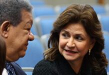 Raquel Peña encabeza acto en el que la PUCMM otorga Doctorado Honoris Causa a Abraham Lowenthal