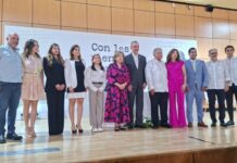 Presidente Luis Abinader encabeza presentación del libro Con las riendas tensas: Memorias de Juan Bolívar Díaz Santana