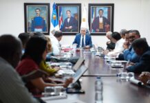 Luis Miguel De Camps instruye nueva política nacional sobre uso de celulares y convivencia digital en centros educativos