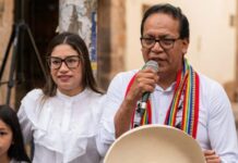 Sánchez inicia la jornada electoral en misa con su familia y pide un «voto de conciencia»