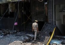 Al menos 21 muertos y 11 heridos en un incendio en un hotel del sur de Nueva Delhi