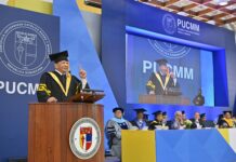 Doctor Leonardo Aguilera exhorta a 1,149 graduados de la PUCMM a ser visionarios y valorar la ética
