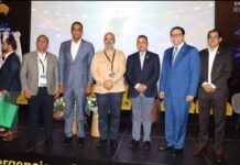 Director del SNS recibe reconocimientos durante Congreso Internacional de Ortopedia y Traumatología