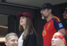 Brad Pitt, Penélope Cruz y Javier Bardem entre el público de España-Bélgica en Los Ángeles
