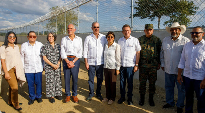 Presidente de Honduras califica a República Dominicana como ejemplo regional en seguridad fronteriza e industria militar