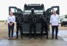 Presidente de Honduras expresa interés en adquirir aviones y vehículos blindados ensamblados en República Dominicana