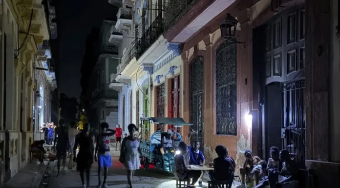 Cuba prevé un domingo de largos apagones que dejarán sin corriente hasta un 70 % del país