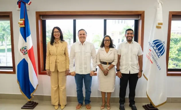 Jean Luis Rodríguez juramenta nuevos viceministros del MIVED