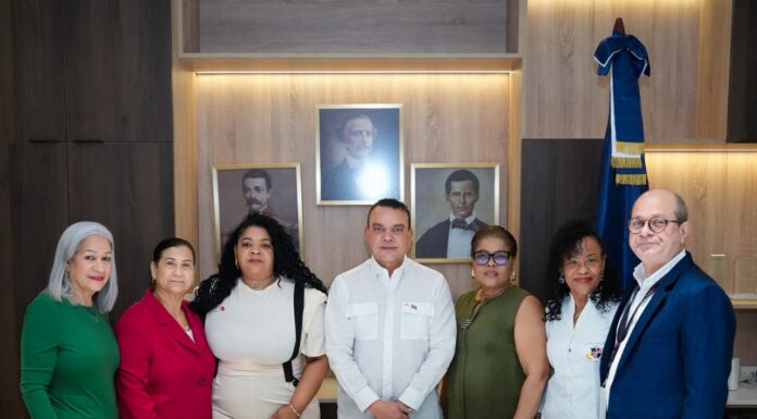 SNS inicia proceso de diálogo con representantes de gremios de salud