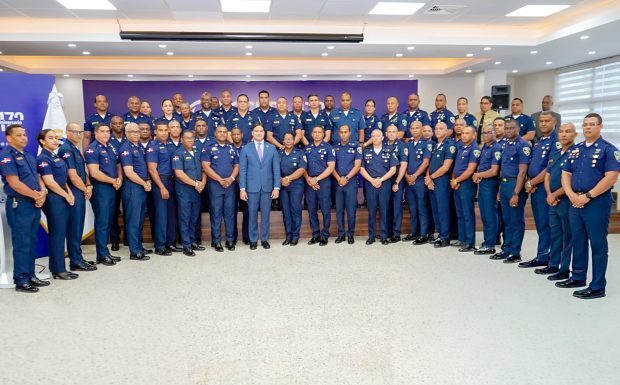 Cámara de Cuentas fortalece conocimientos de oficiales de la Policía Nacional sobre el rol y las atribuciones de la CCRD