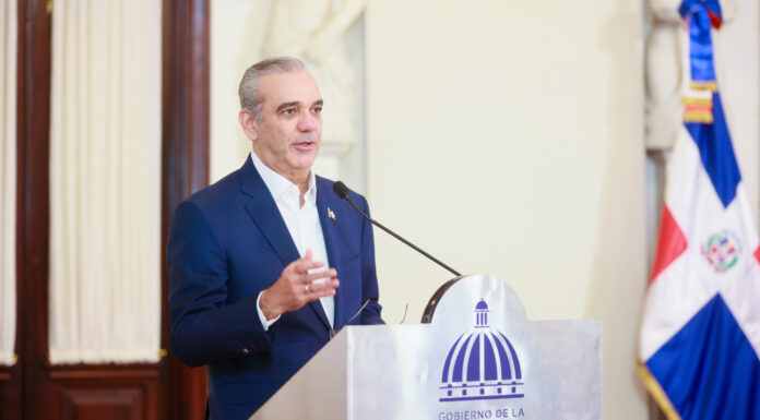 Presidente Abinader lanza Eficompras, primera tienda virtual del Estado dominicano para agilizar las compras públicas por debajo del umbral