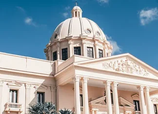 Presidente Abinader designa a Víctor Livio Emmanuel Cedeño Brea como superintendente de Bancos