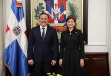 Raquel Peña juramenta a Jean Luis Rodríguez como nuevo ministro de Vivienda