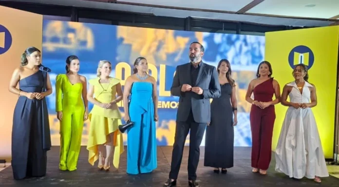 Video | La Plaza Radio Show celebra su primer aniversario con siete voces femeninas y una mirada plural sobre el país