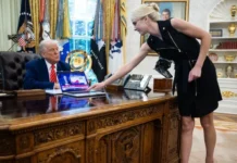 Natalie Harp, la asesora “pegada” a Trump que acapara el debate político en EEUU
