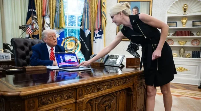 Natalie Harp, la asesora “pegada” a Trump que acapara el debate político en EEUU