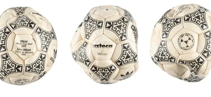 El balón de la «Mano de Dios» de Maradona se vende por 3,35 millones de dólares