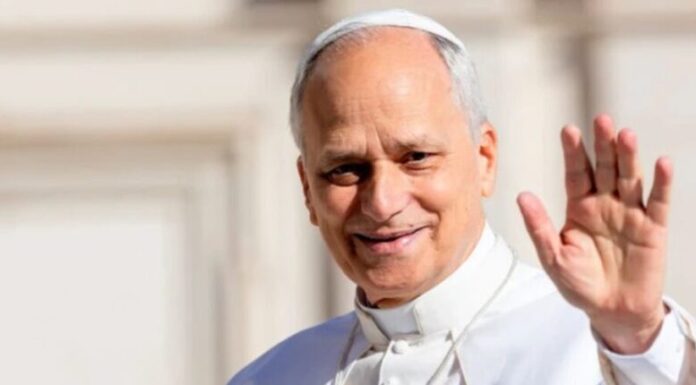 El papa insta a situar en el centro la protección de los migrantes menores de edad