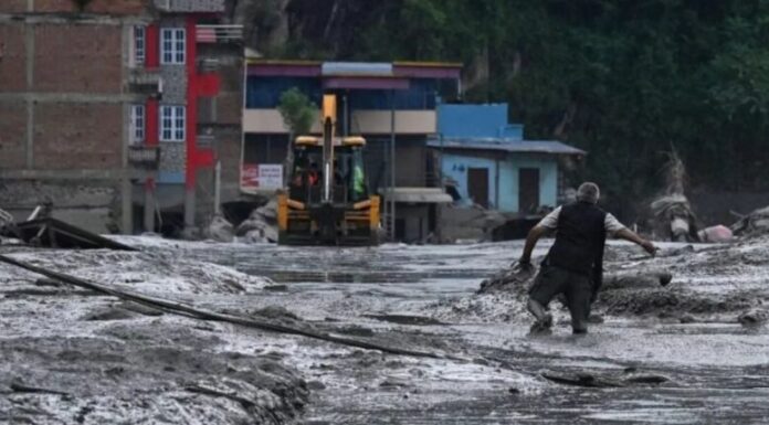 Nepal eleva a más de 1.900 los desaparecidos por la riada tras sumar 933 trabajadores