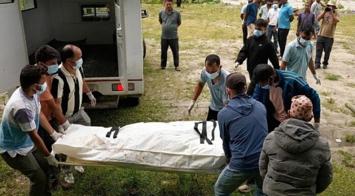 Devastadoras inundaciones en Nepal dejan 903 muertos y más de 4,200 desaparecidos