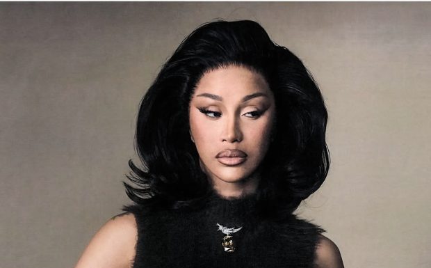 Cardi B conquista la portada de Vogue Arabia