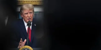 Trump firma el cambio oficial del nombre del lago Ontario a lago América