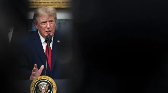 Trump firma el cambio oficial del nombre del lago Ontario a lago América