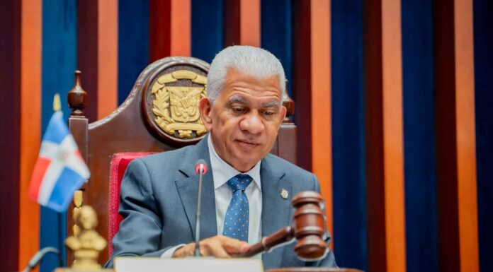 Ricardo de los Santos consolida un año de avances históricos al frente del Senado, con impulso a nuevas leyes, iniciativas y modernización legislativa.