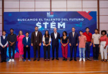 Presidente Abinader entrega reconocimientos del Indotel a más de 170 estudiantes destacados en el concurso “Buscamos el Talento del Futuro”, que impulsa las vocaciones STEM en la juventud dominicana