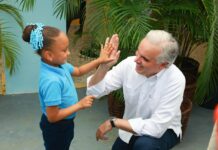 Luis Miguel De Camps instruye aumento de psicólogos y orientadores en escuelas públicas