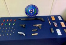 DINTEL y MP detienen a dos personas y ocupan armas y municiones durante allanamientos en Santiago