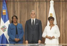 Ministro de Educación juramenta a Xiomara Guante como directora del INAIPI