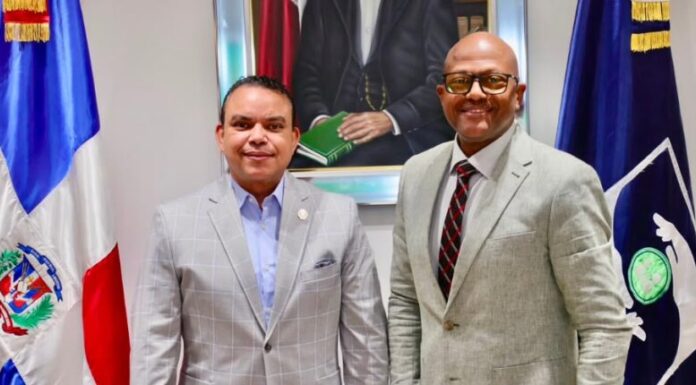 Titular del SNS es reconocido por el CMD como Hijo Meritorio de Sánchez Ramírez