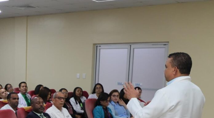 Director SNS inicia recorrido por maternidades del país; establece tolerancia cero a la mortalidad materno infantil evitable