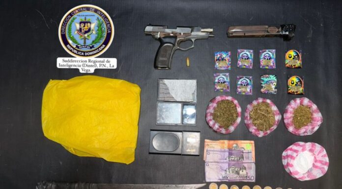 DINTEL ocupa presuntas sustancias narcóticas y arma de fuego durante operativos focalizados en La Vega