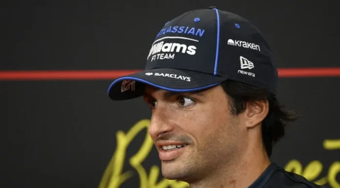 Carlos Sainz renueva con Williams con un contrato multianual