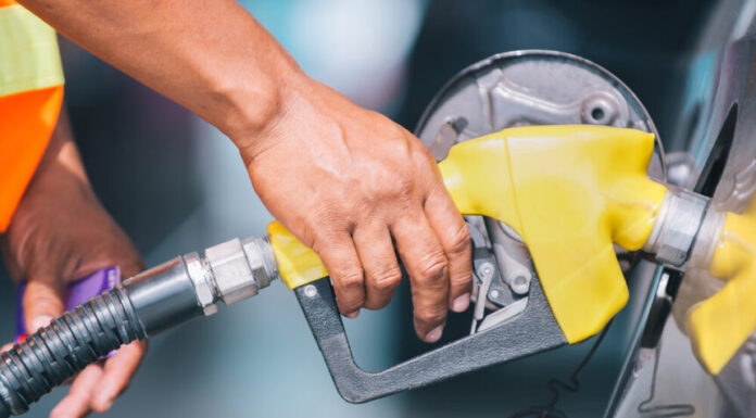 Suben otros RD$3.00 a la gasolina y el gasoil regular