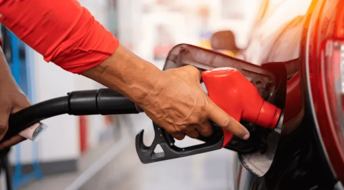 Gasolina y gasoil suben RD$3.00 y RD$2.00