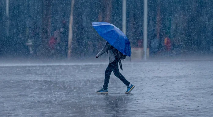 Lluvias, tronadas y fuertes ráfagas de viento marcarán el tiempo este viernes