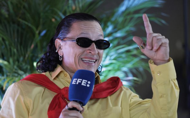 Elvis Crespo, entre ‘La graciosa’ y ‘Pa bailar’: “Estoy viviendo un momento mágico”