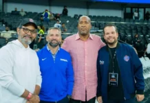 Vicepresidente Ejecutivo de los Knicks visita RD; disfrutó del partido de RD vs Chile