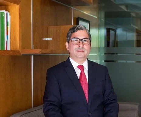 El PRM debe mirar a la derecha