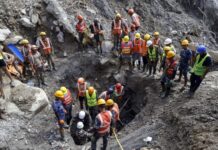 Unos 600 niños siguen sin ser localizados en Nepal nueve días después de la riada