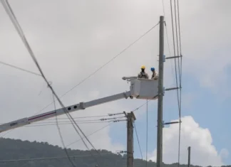 ETED mejora seguridad de la infraestructura eléctrica con trabajos de mantenimiento en línea 69 KV Pimentel-Macorís