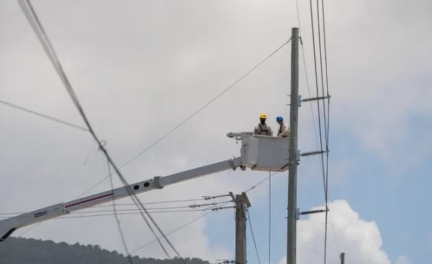 ETED mejora seguridad de la infraestructura eléctrica con trabajos de mantenimiento en línea 69 KV Pimentel-Macorís