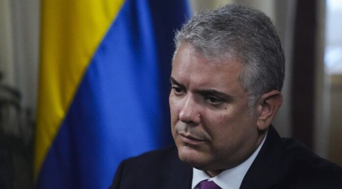 Iván Duque califica como positivo el primer mes de De la Espriella en el Gobierno de Colombia