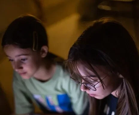 ChatGPT para adolescentes: seguridad y nuevos retos frente al avance de la IA